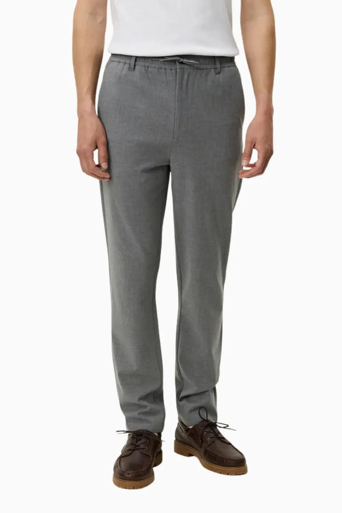 Como Tapered Textured Pants for Mens Les Deux