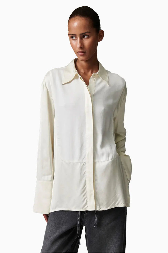 Leigh - fluid mix for Womens Day Birger Ét Mikkelsen