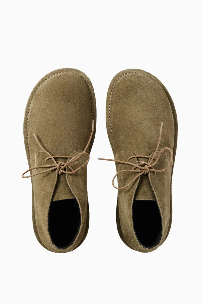 Men’s Woodrow Suede Boot in Taupe Studio Nicholson