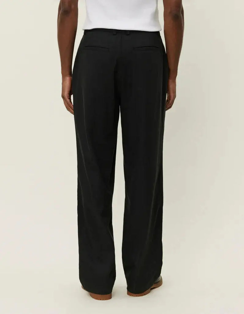 Randall Pleated Twill Suit Pants Les Deux