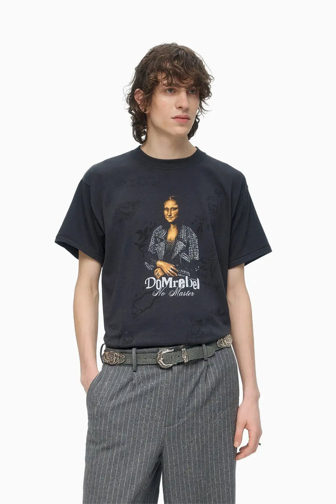 SHE IS HER T-SHIRT Domrebel