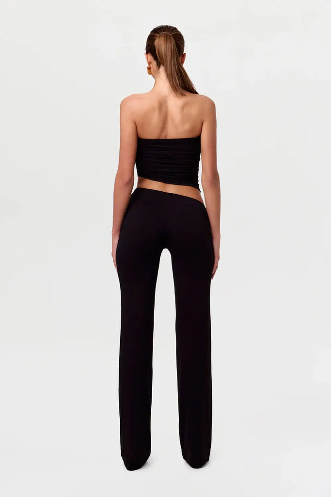 Smooth Asymmetric Tube Top Naked Wardrobe