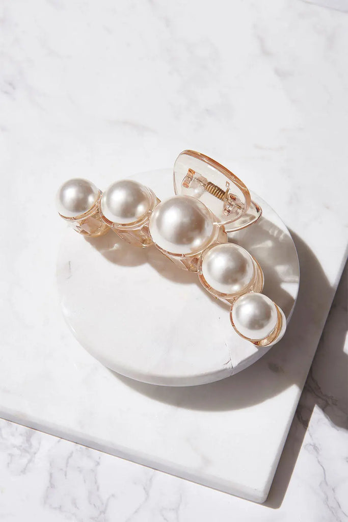 Five Faux Pearl Clip Storets